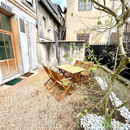 La Maison Des Cours - Wifi - Centre Ville Мулен Екстер'єр фото