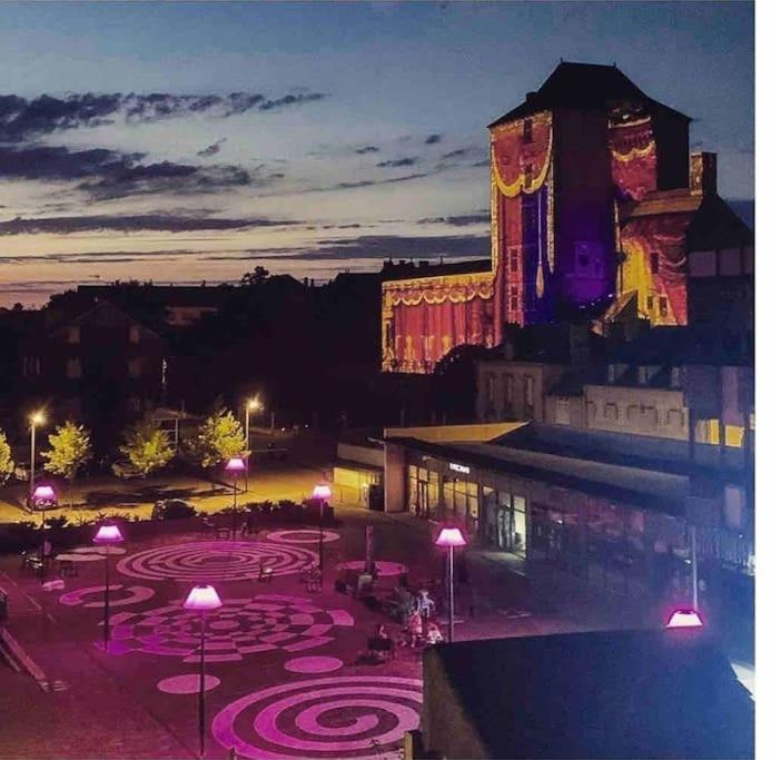 La Maison Des Cours - Wifi - Centre Ville Мулен Екстер'єр фото
