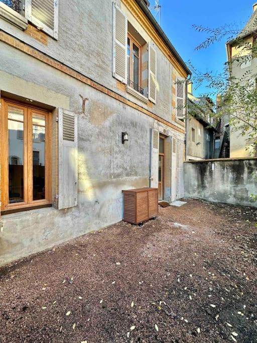 La Maison Des Cours - Wifi - Centre Ville Мулен Екстер'єр фото