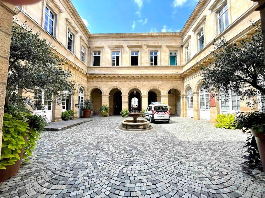 La Maison Des Cours - Wifi - Centre Ville Мулен Екстер'єр фото